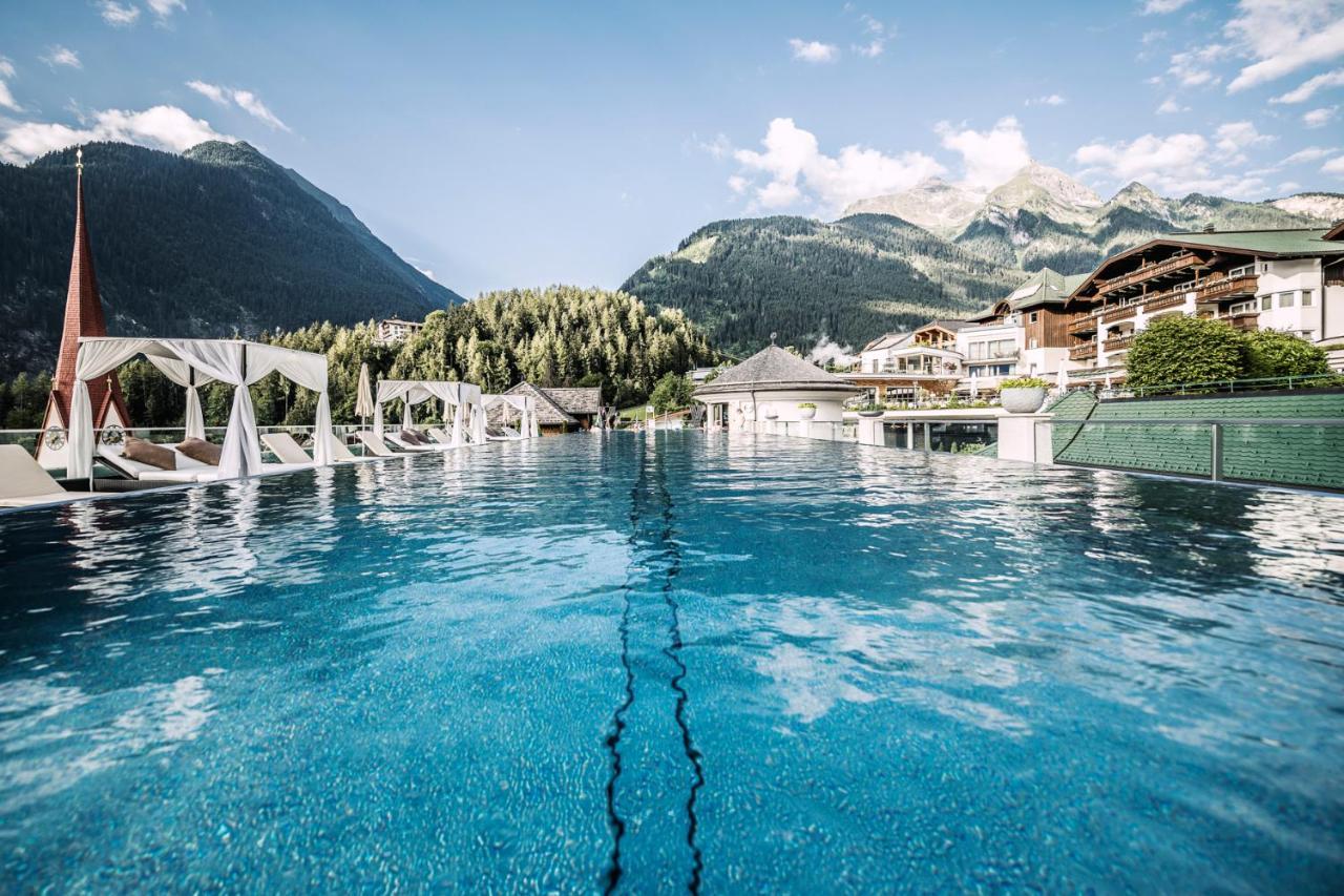 Stock Resort Finkenberg Exterior photo